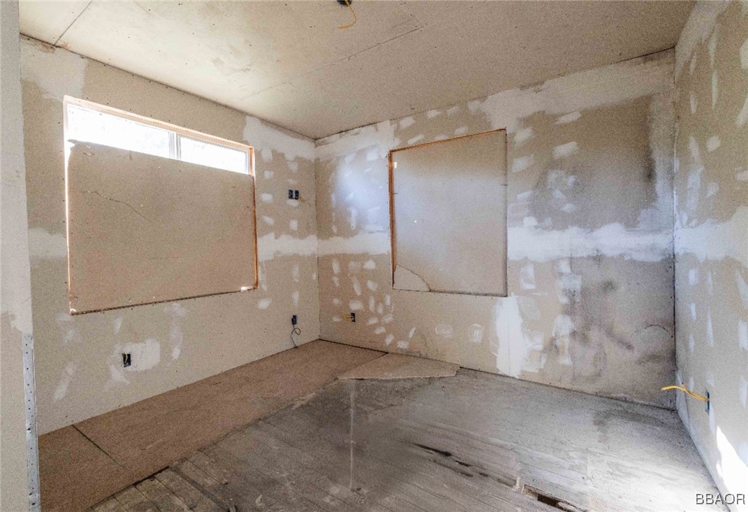 28503 Rim Of The World Highway Property Photo 14