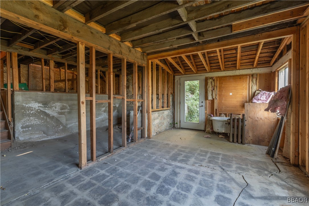 28503 Rim Of The World Highway Property Photo 18