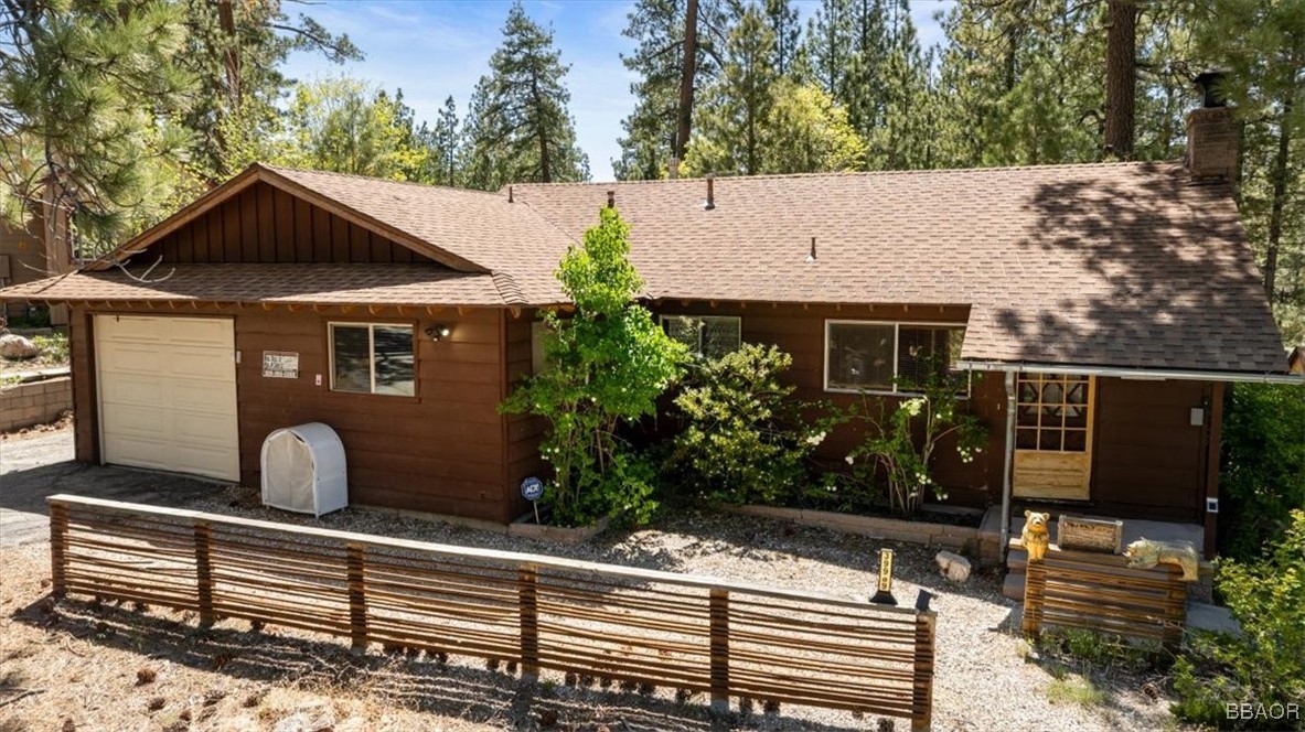 39989 Hillcrest Property Photo 2