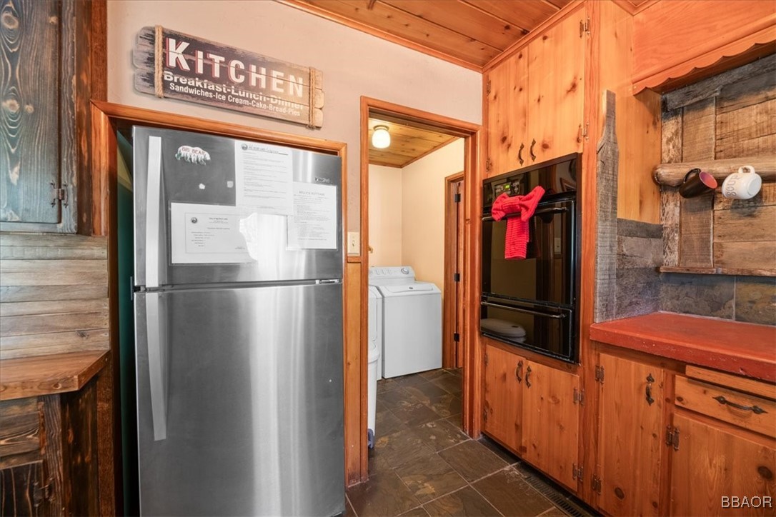 39989 Hillcrest Property Photo 12