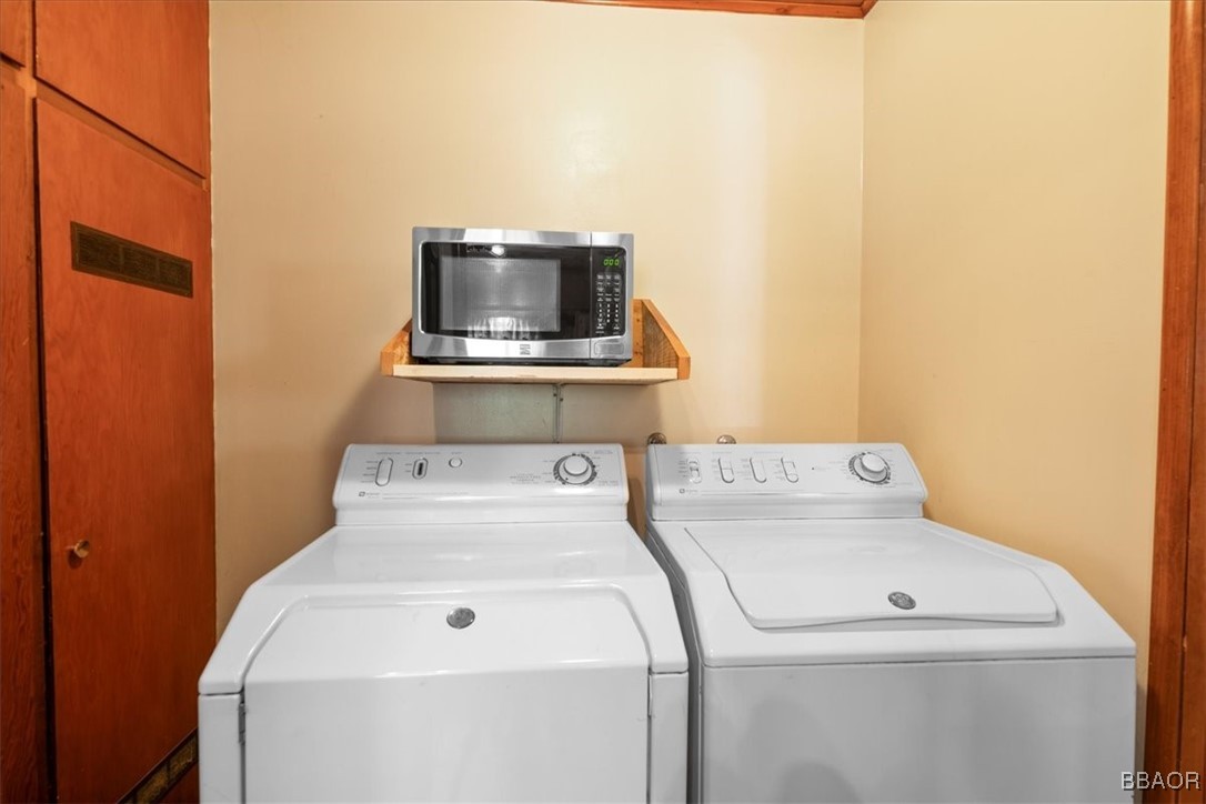 39989 Hillcrest Property Photo 13
