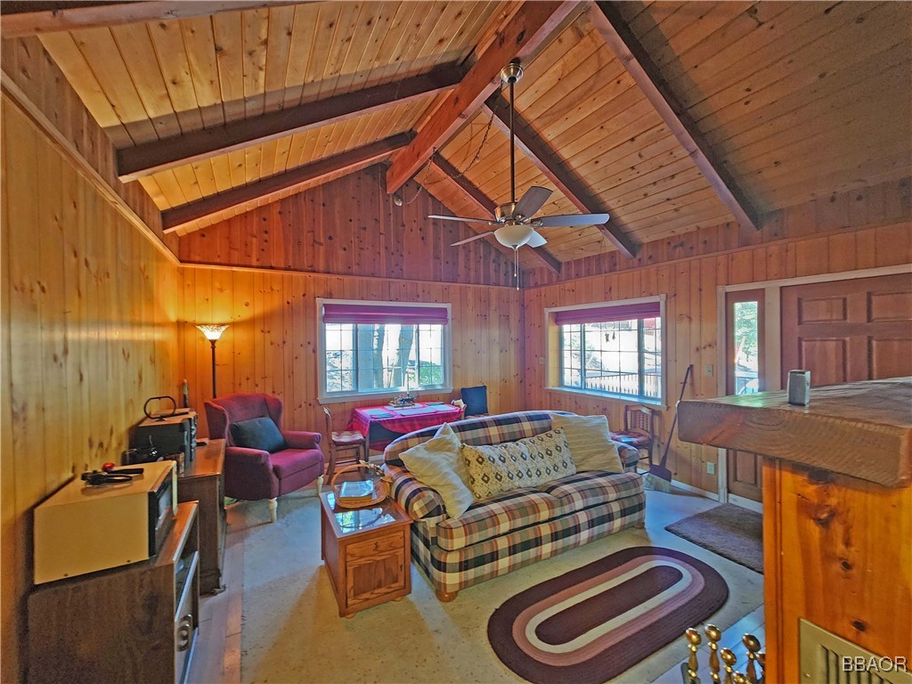 2481 Spruce Drive Property Photo 4