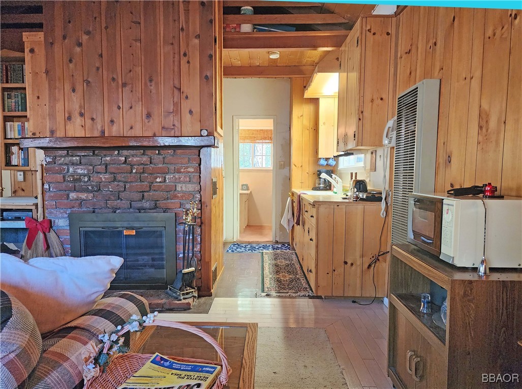 2481 Spruce Drive Property Photo 8