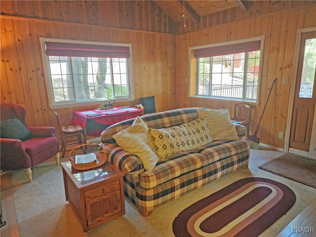 2481 Spruce Drive Property Photo 10