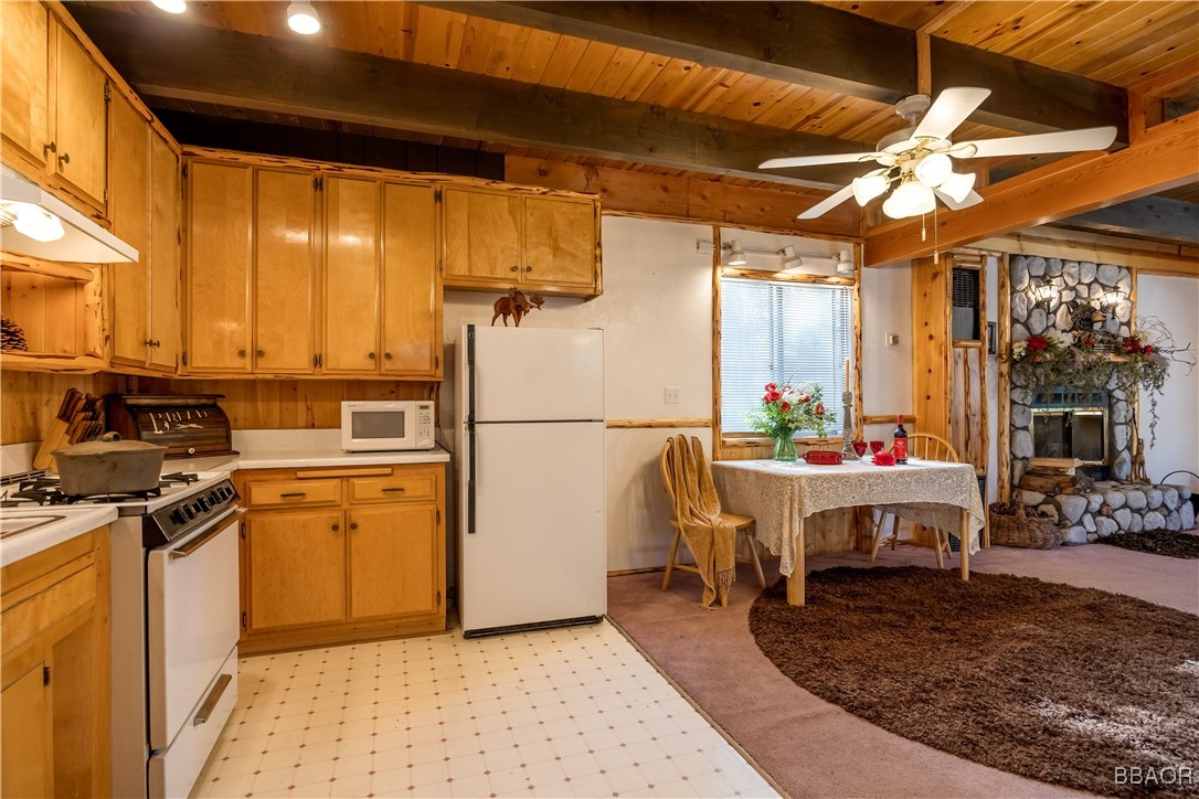 626 West Aeroplane Boulevard Property Photo 8