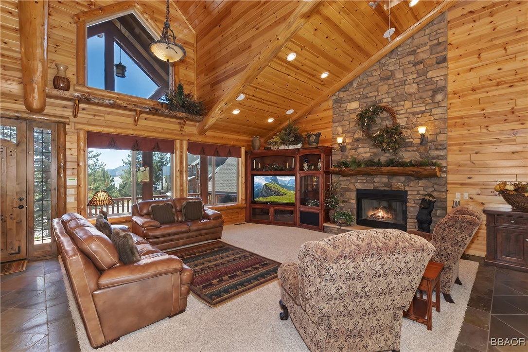 463 Windsong Property Photo 9