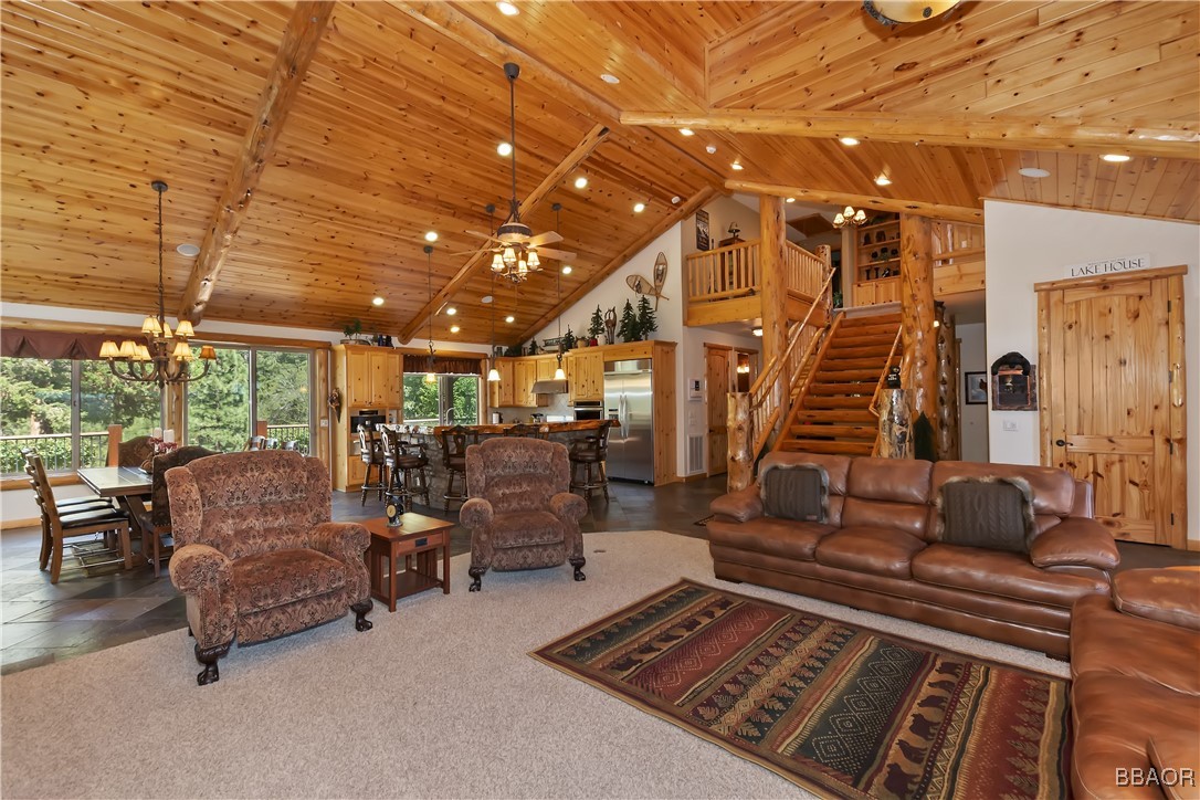 463 Windsong Property Photo 10
