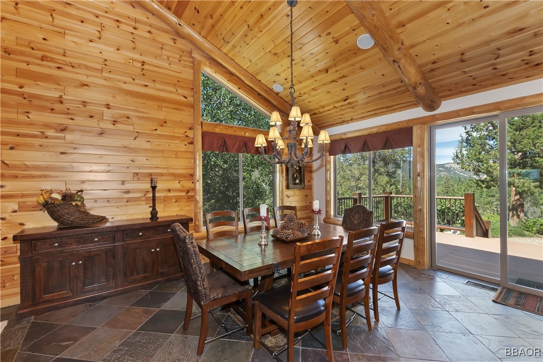 463 Windsong Property Photo 11