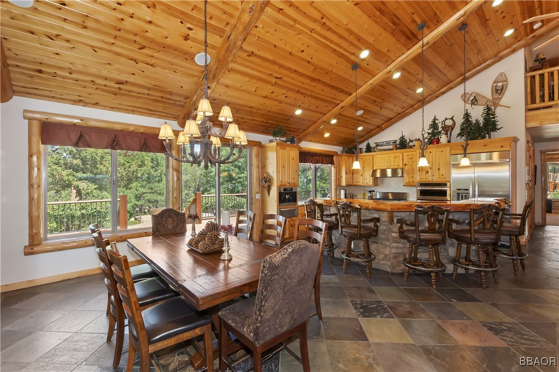463 Windsong Property Photo 12