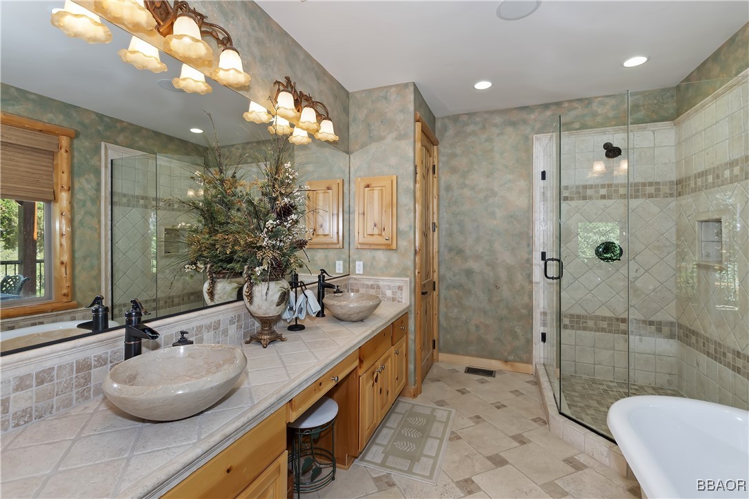 463 Windsong Property Photo 22