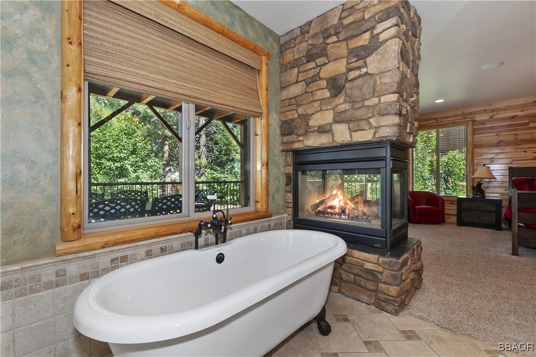 463 Windsong Property Photo 24