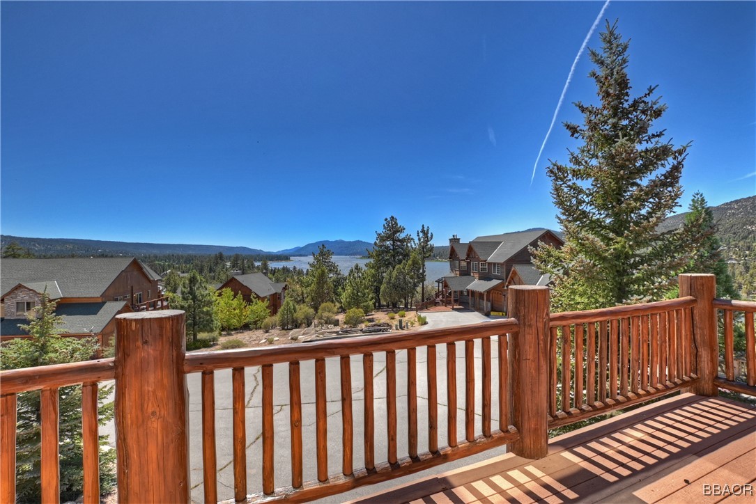 463 Windsong Property Photo 34