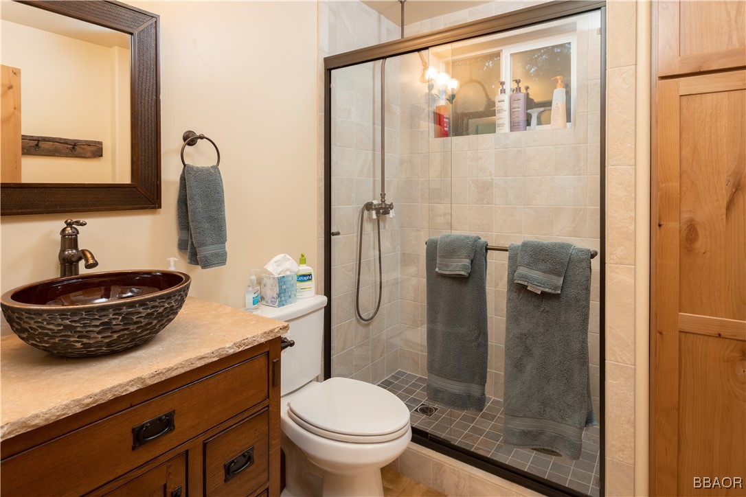 783 Thrush Drive Property Photo 12