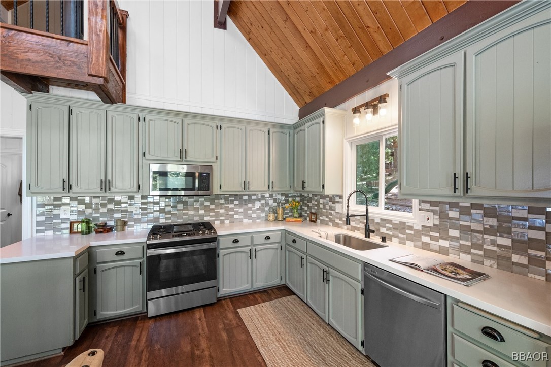 635 Grass Valley Road Property Photo 6