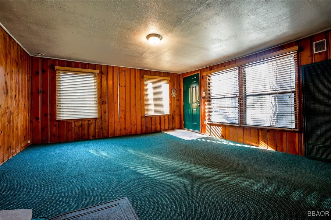 40415 Big Bear Boulevard Property Photo 5