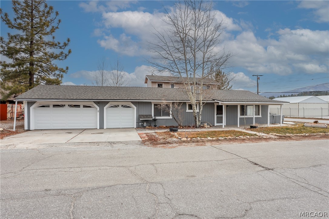 171 West Meadow Lane Property Photo 1