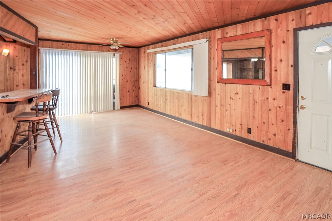 171 West Meadow Lane Property Photo 12