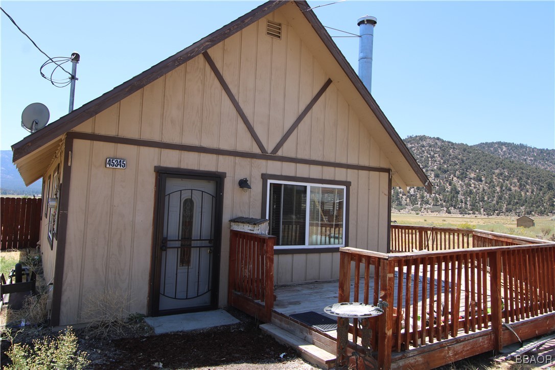45345 5th Street Property Photo 1