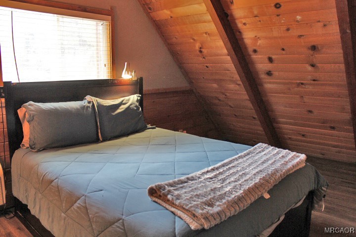 556 Villa Grove Avenue Property Photo 19