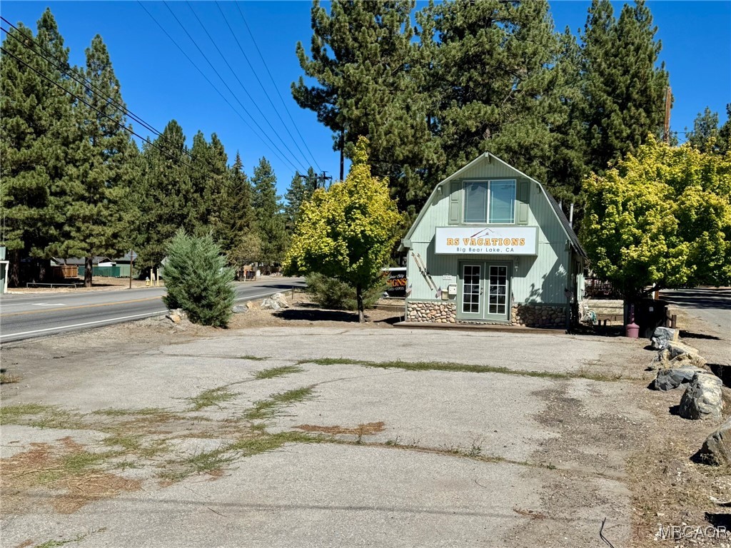 436 West Big Bear Boulevard Property Photo 12