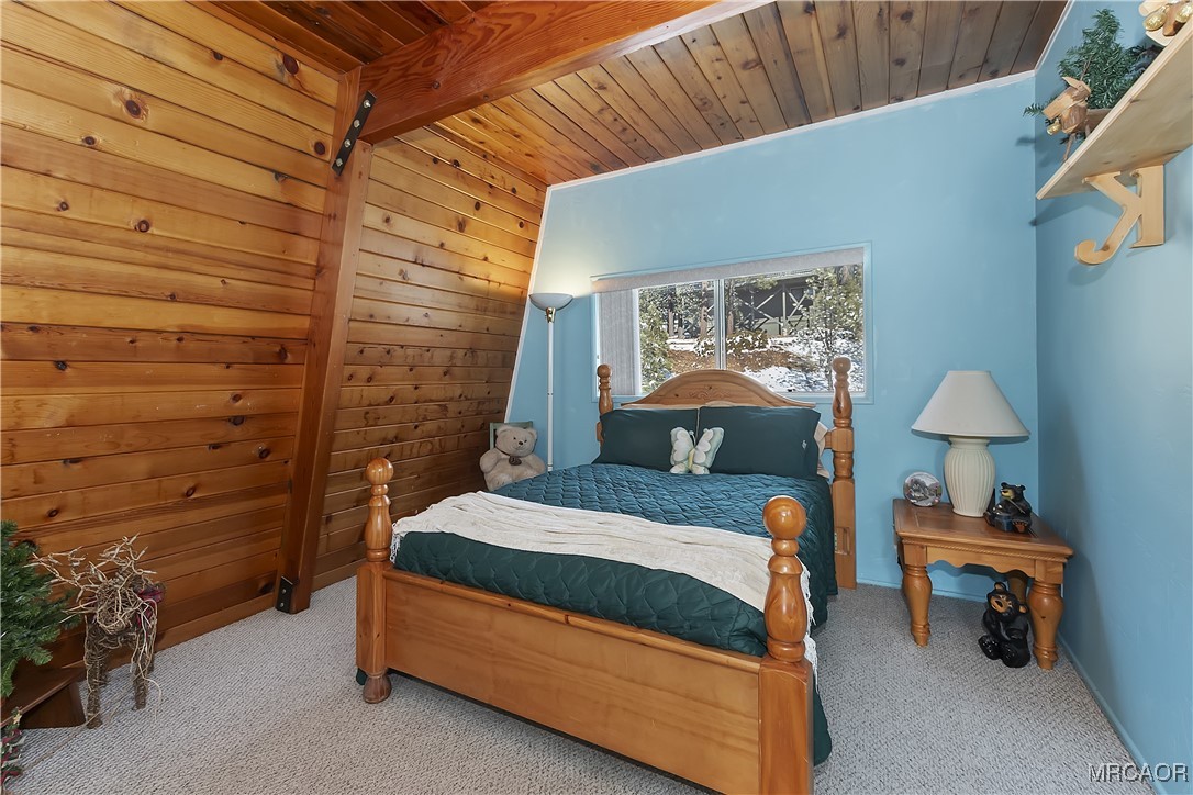 1004 White Mountain Drive Property Photo 13