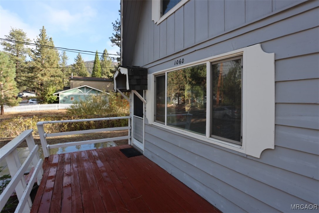 1060 Sierra Avenue Property Photo 4