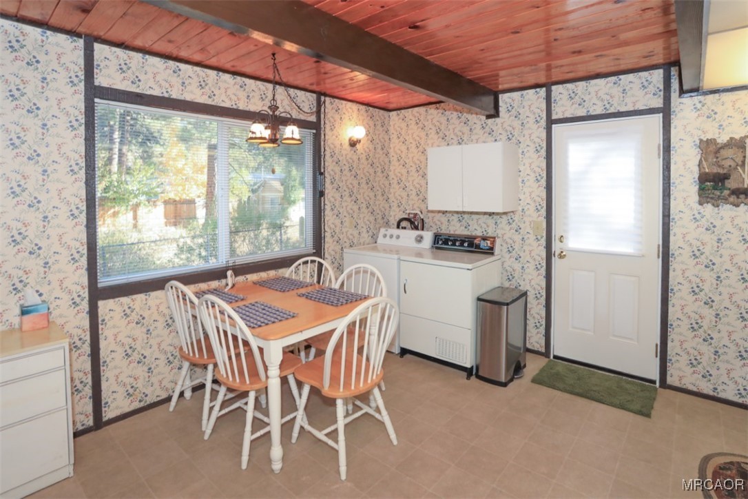 1060 Sierra Avenue Property Photo 11