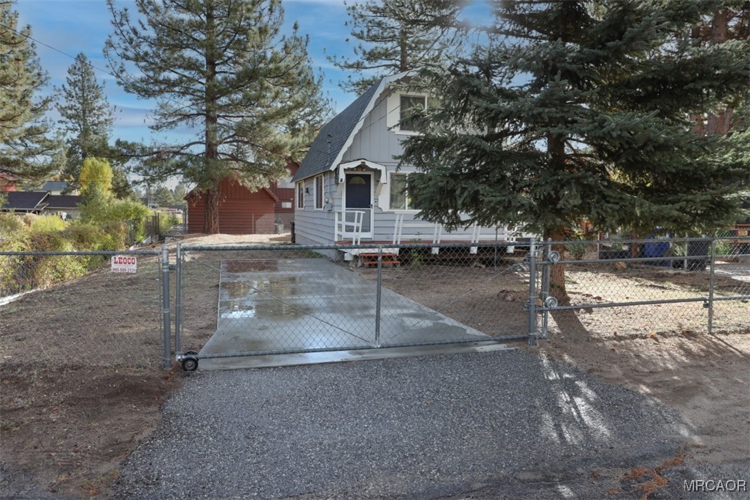 1060 Sierra Avenue Property Photo 35