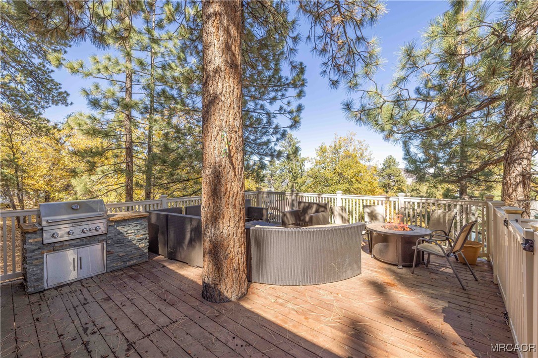 1411 Klamath Road Property Photo 9