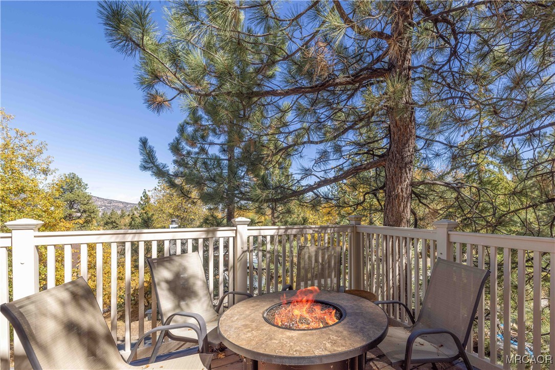 1411 Klamath Road Property Photo 10