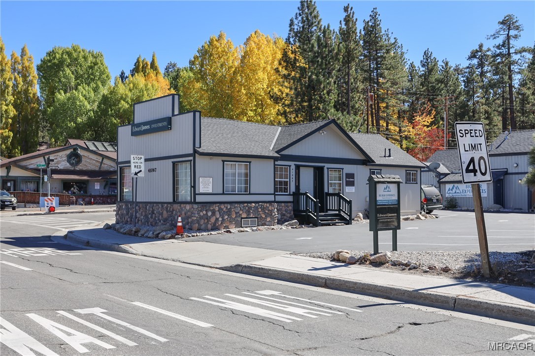 41067 Big Bear Boulevard Property Photo 5