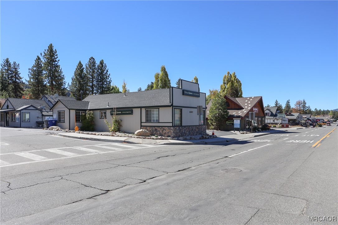 41067 Big Bear Boulevard Property Photo 9