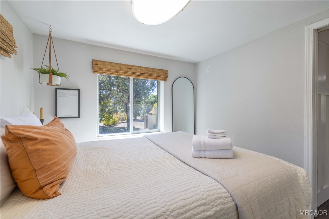 39470 North Shore Drive Property Photo 11