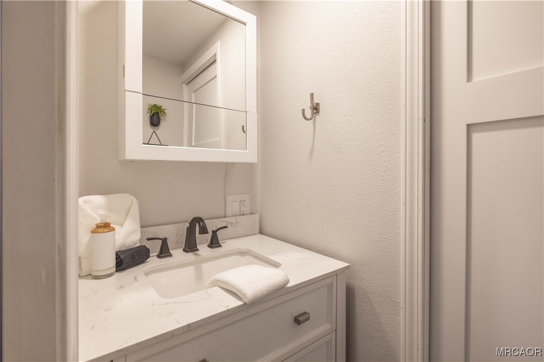 39470 North Shore Drive Property Photo 13