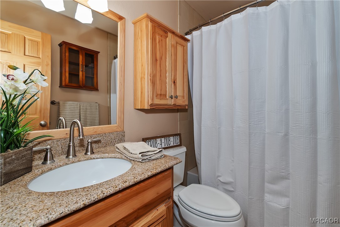 811 Leonard Lane Property Photo 10