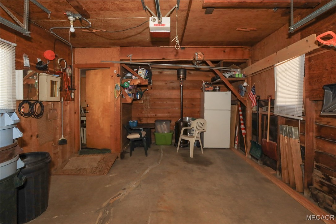 592 Douglas Street Property Photo 32