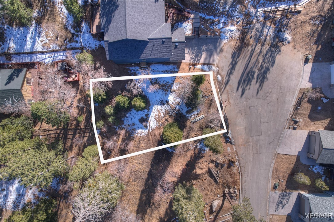 875 Pine Meadow Court Property Photo 2