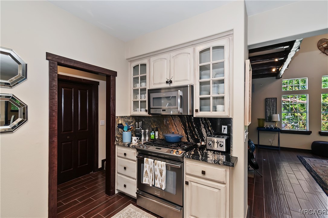 244 Corona Circle Property Photo 11
