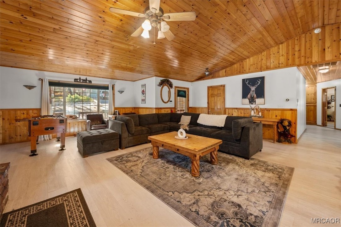 41640 Mockingbird Drive Property Photo 4