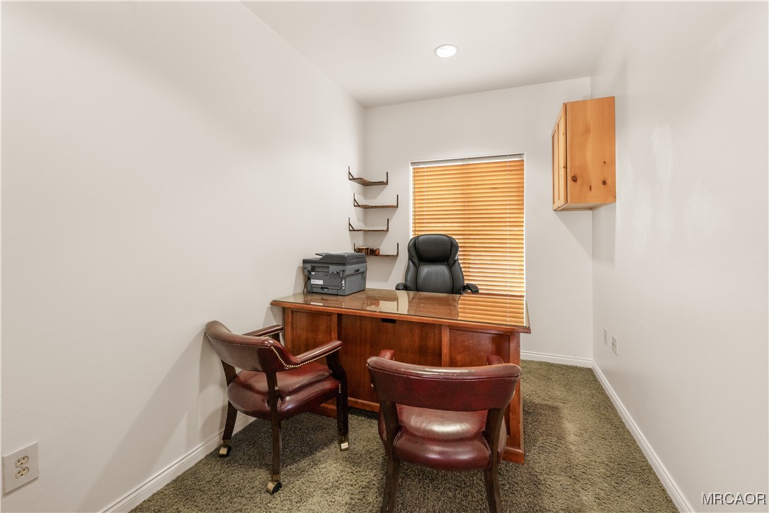42718 Moonridge Rd Property Photo 17