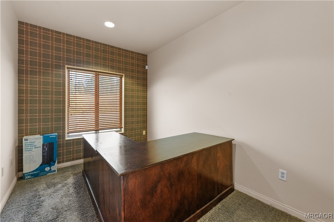 42718 Moonridge Rd Property Photo 18