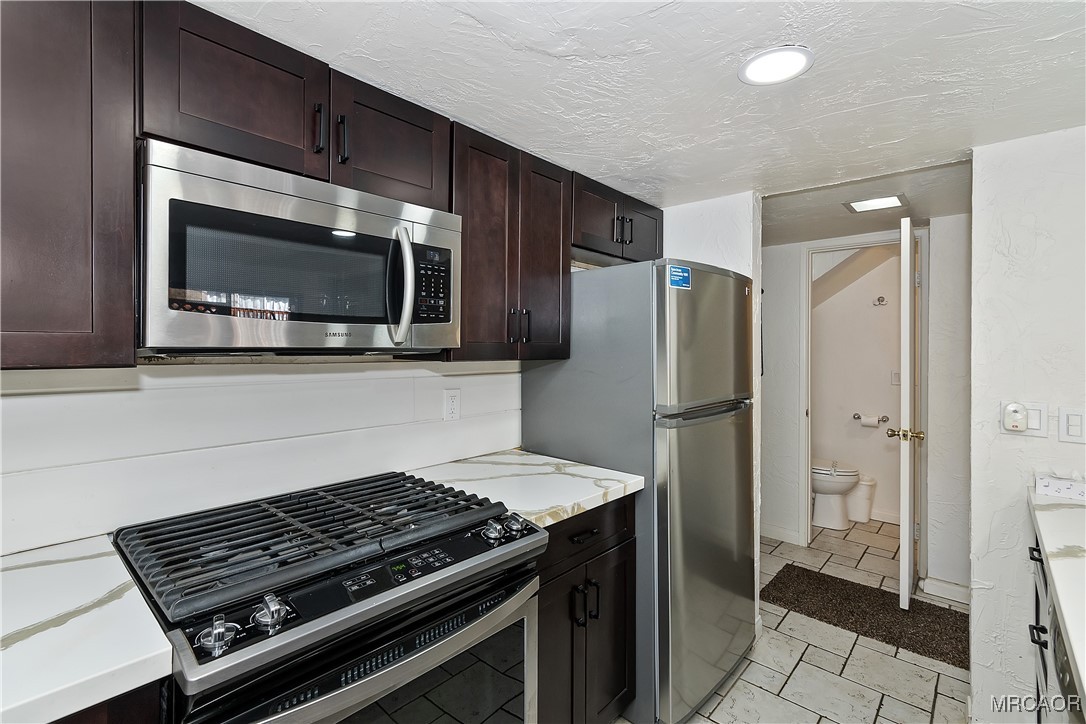 861 Thrush Drive 67 Property Photo 10