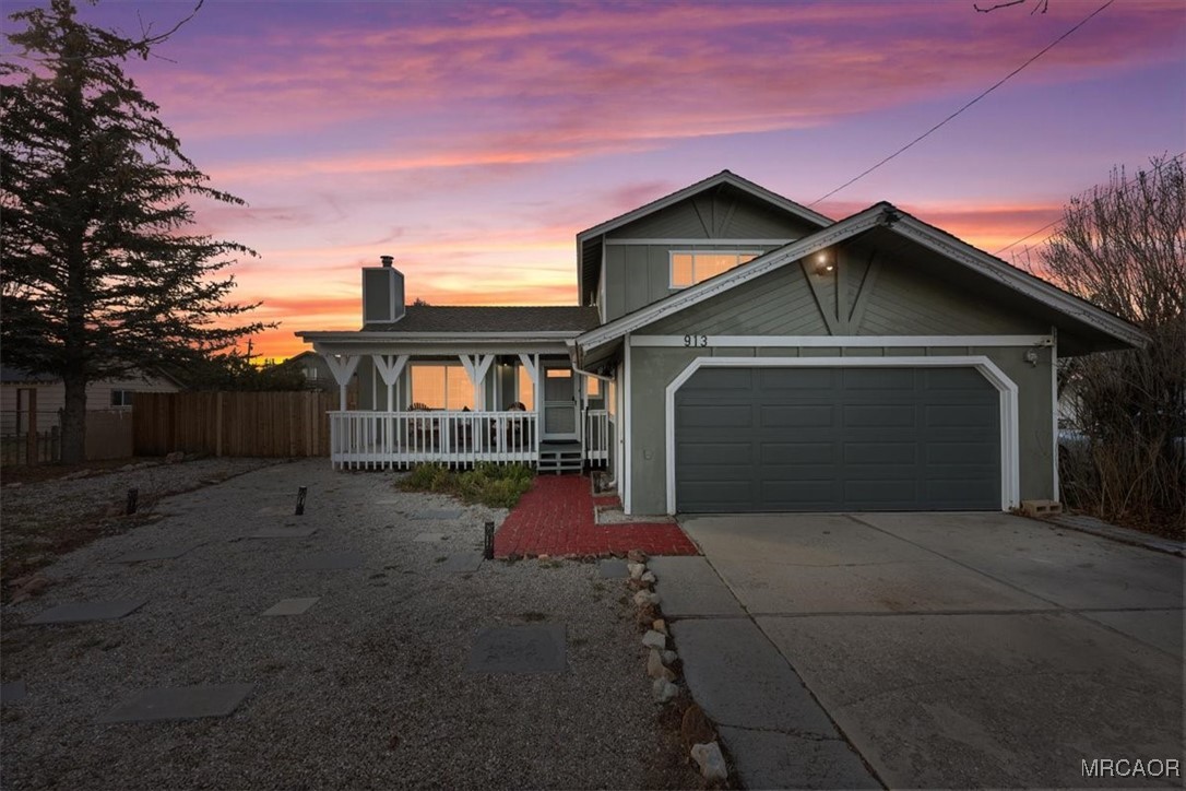 913 Mount Doble Drive Property Photo 3