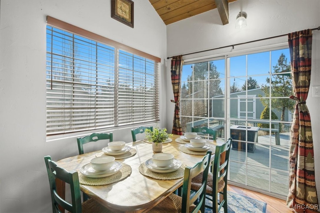 913 Mount Doble Drive Property Photo 13