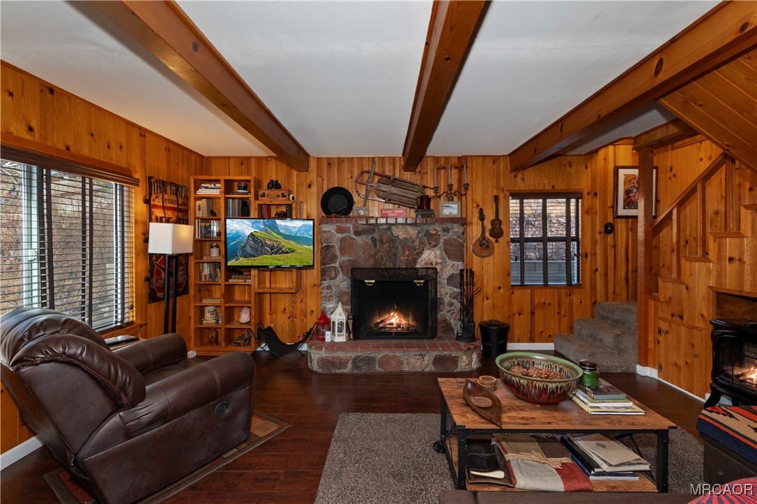 39676 Oakglen Road Property Photo 4
