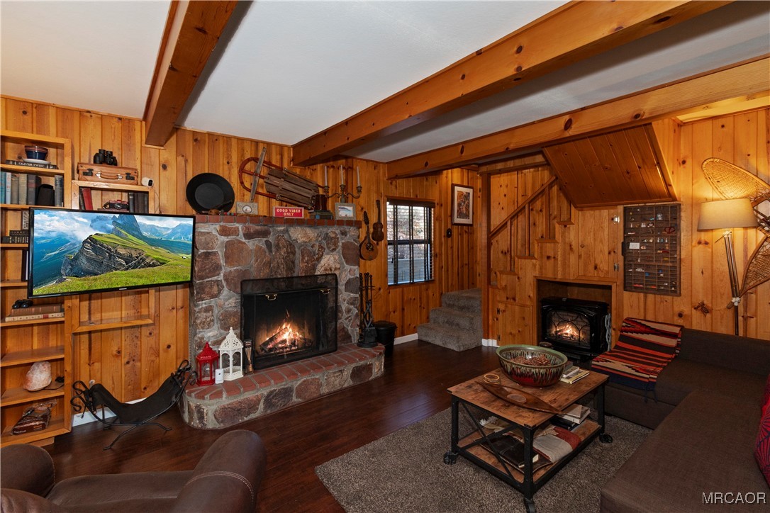 39676 Oakglen Road Property Photo 5