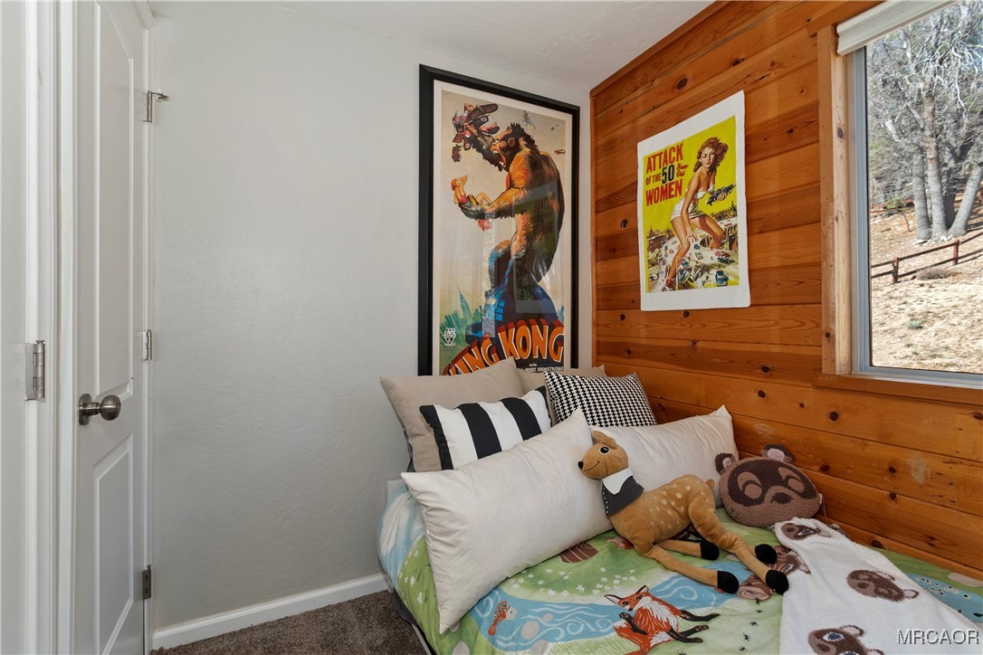39676 Oakglen Road Property Photo 15