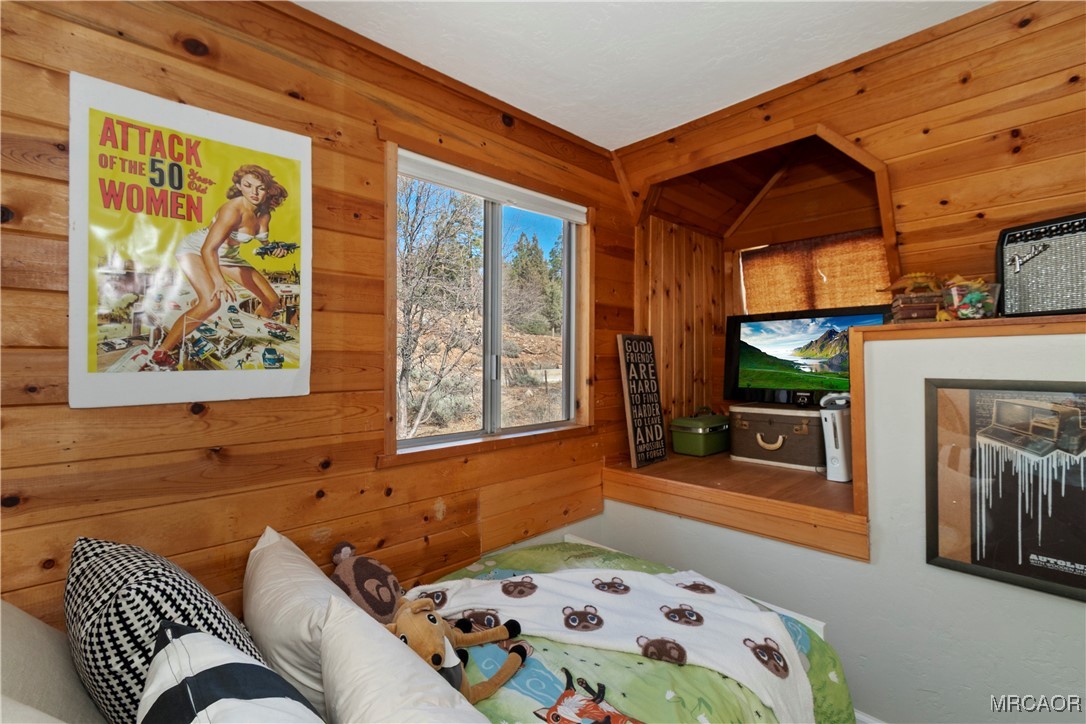 39676 Oakglen Road Property Photo 16