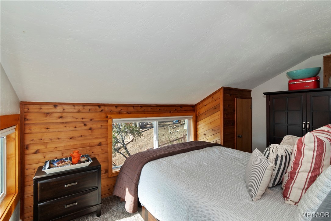 39676 Oakglen Road Property Photo 23