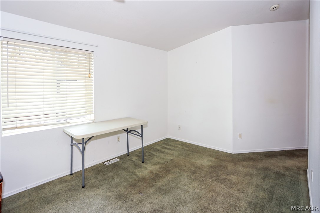 547 Alden # 17 Road 17 Property Photo 12